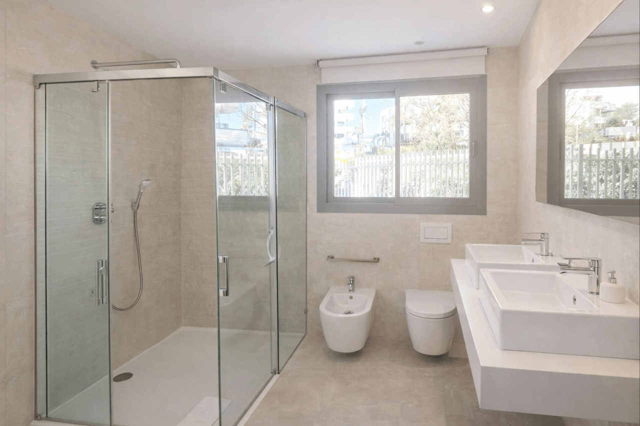 Luxurious Apartment with Panoramic Sea & Mountain Views in Soul, Marbella