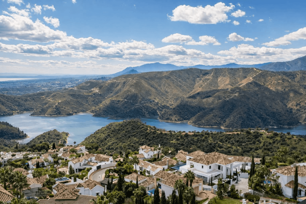 Magnificent townhouse in Zahara de istán
