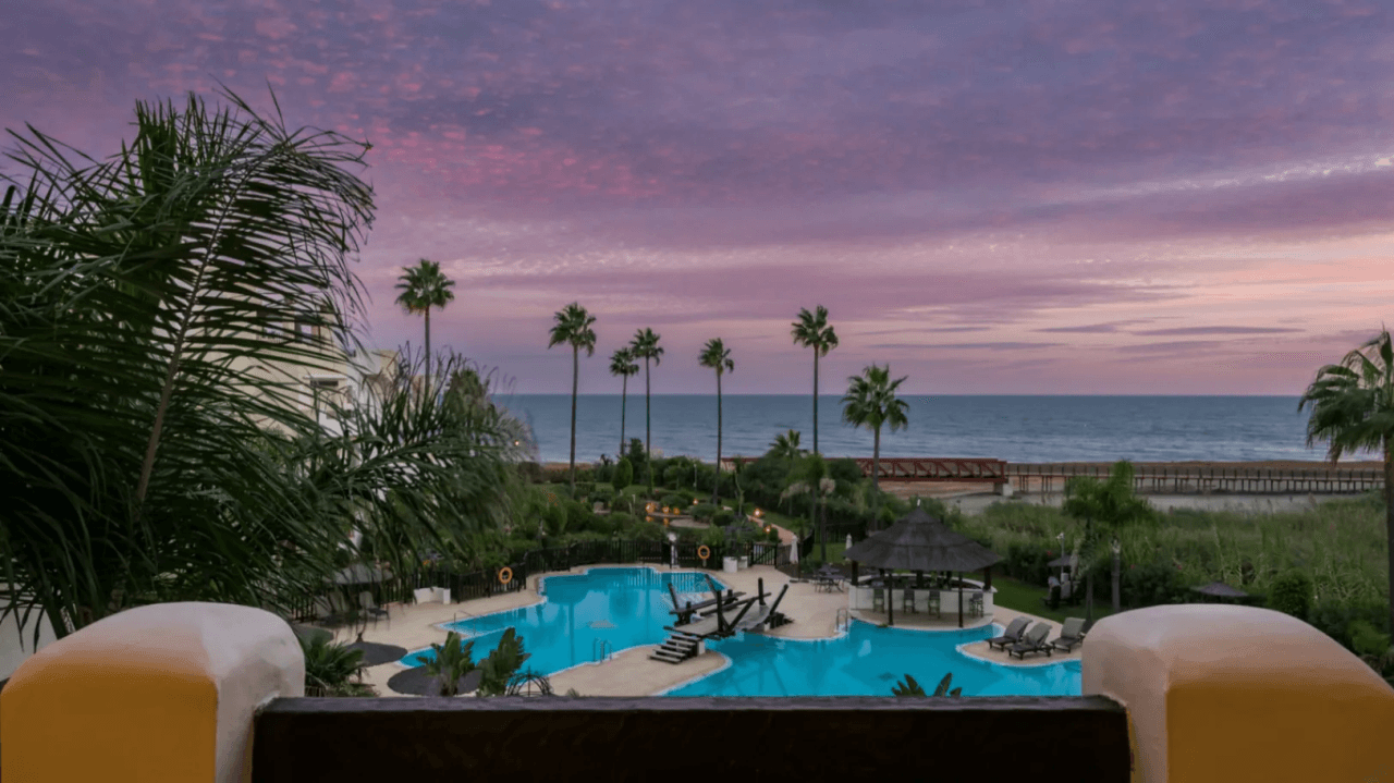 Ground-Floor Apartment for Sale — Bahía del Velerín, East Estepona