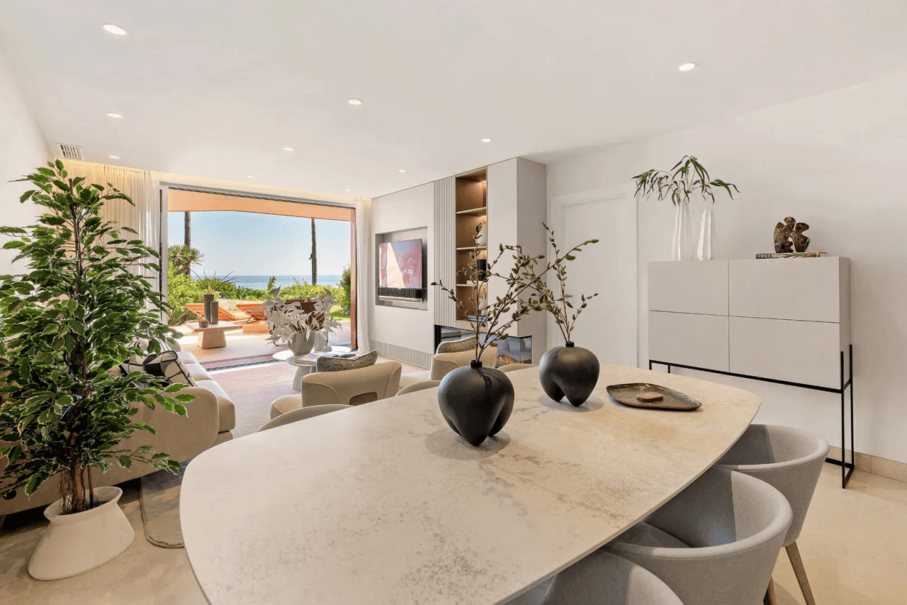 LUXURY PENTHOUSE BETWEEN MARBELLA & ESTEPONA-Bedrooms: 3 Bathrooms: 2