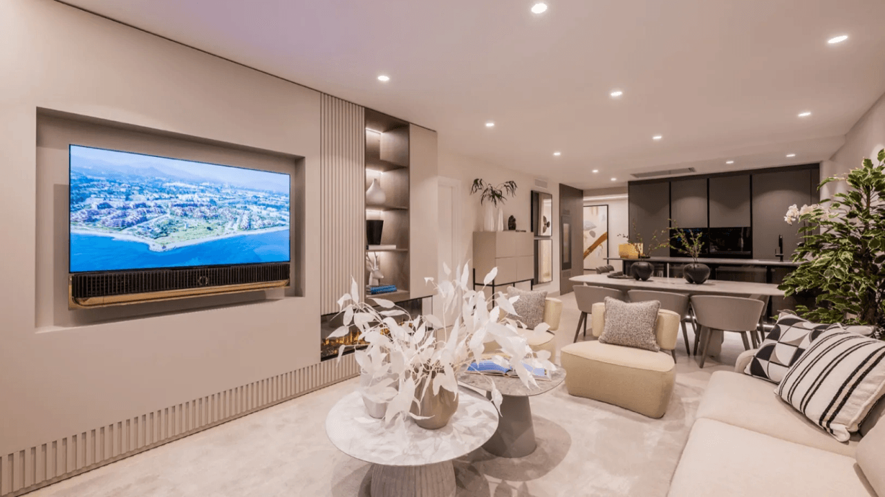 LUXURY PENTHOUSE BETWEEN MARBELLA & ESTEPONA-Bedrooms: 3 Bathrooms: 2