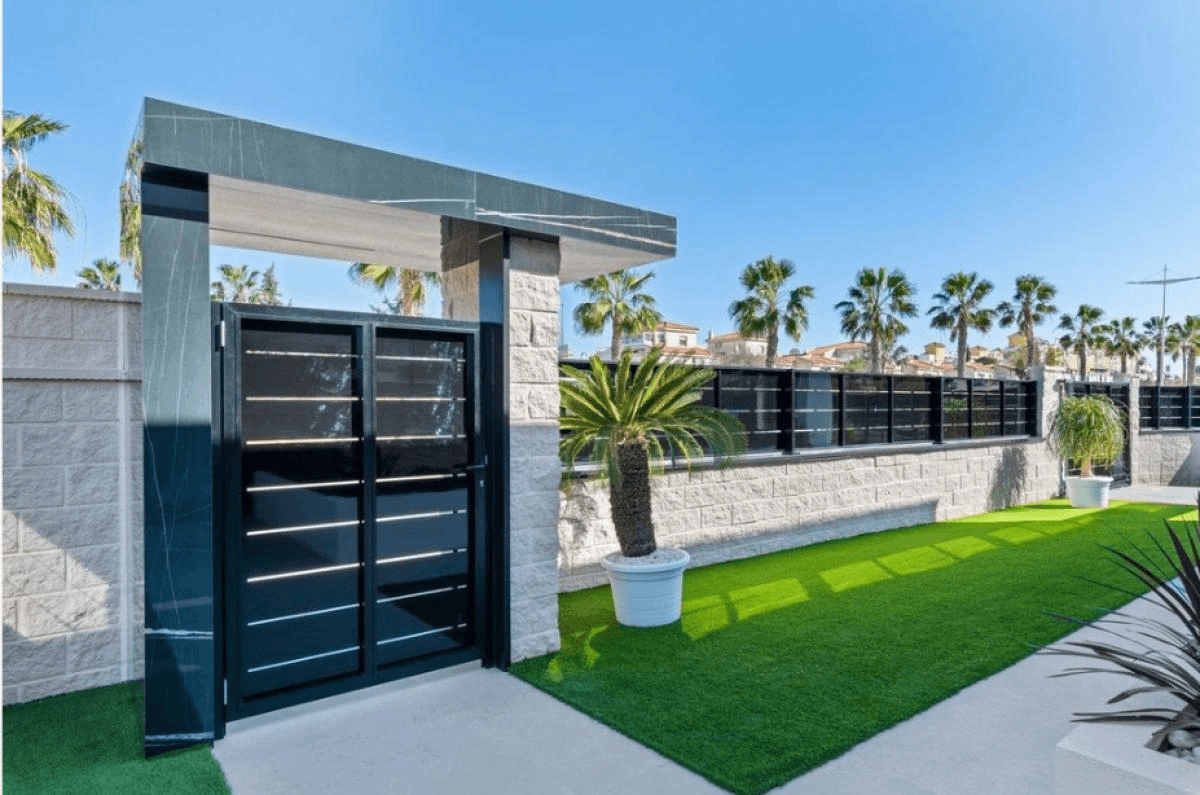 Villa for sale in Algorfa