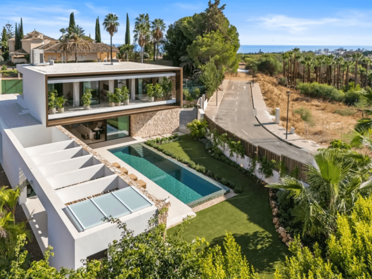 Indulge in Luxury: 5-Bedroom Villa for Sale in Marbella