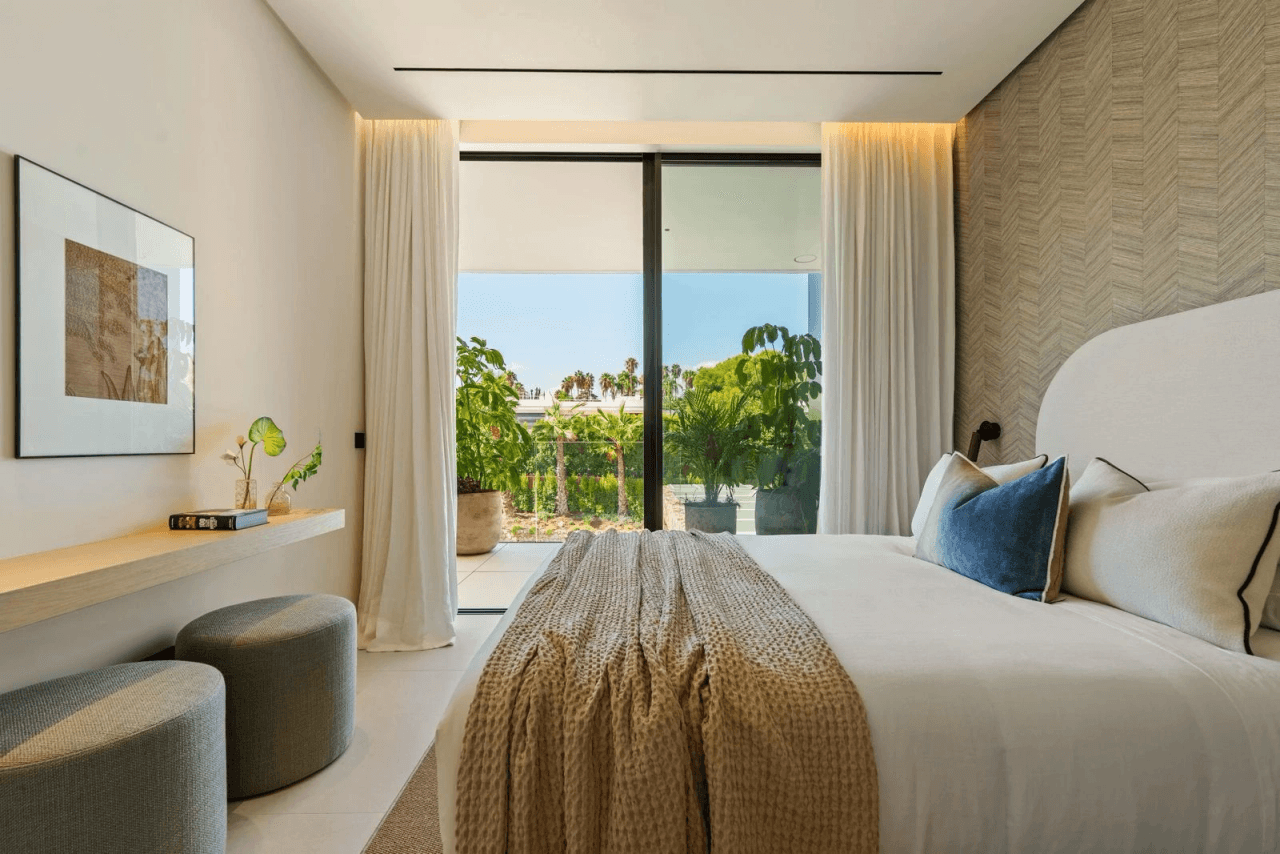 Indulge in Luxury: 5-Bedroom Villa for Sale in Marbella