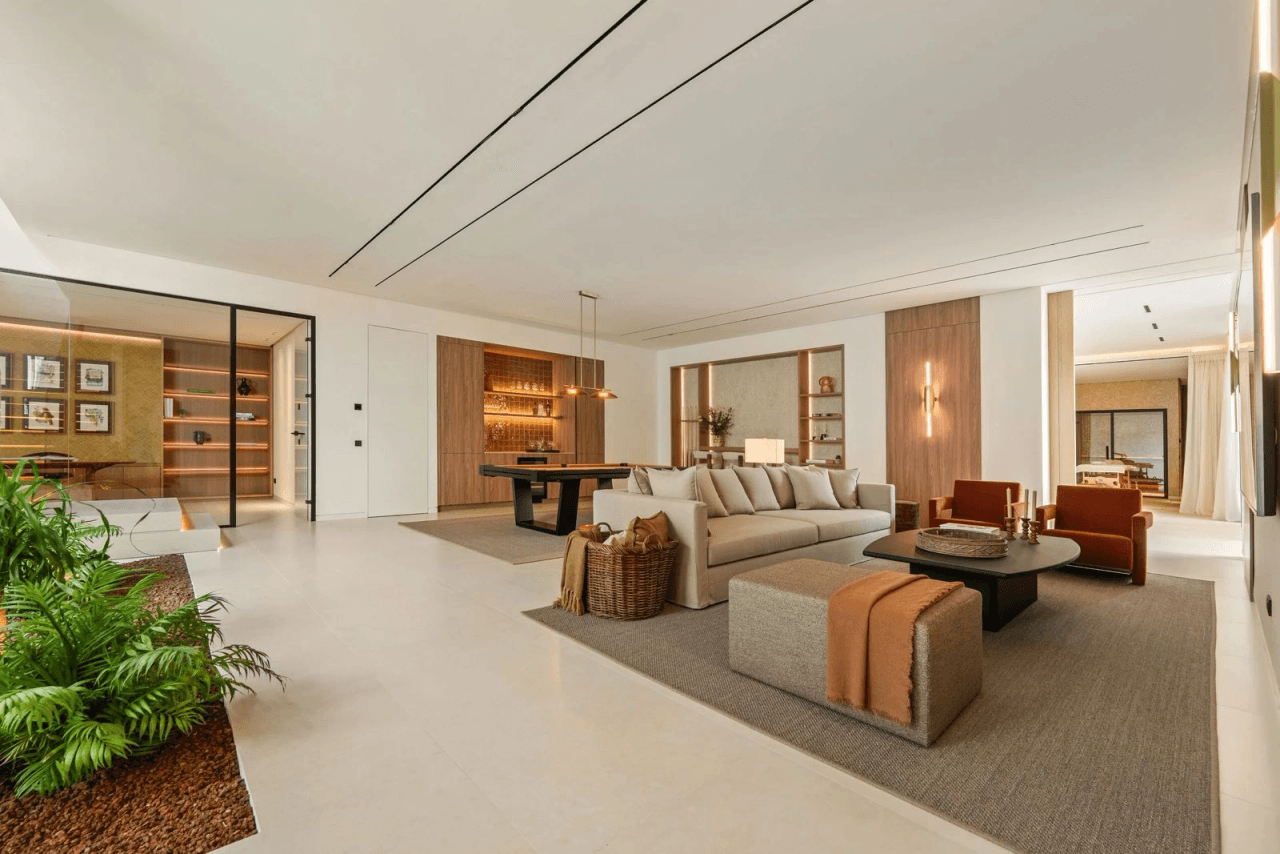 Indulge in Luxury: 5-Bedroom Villa for Sale in Marbella