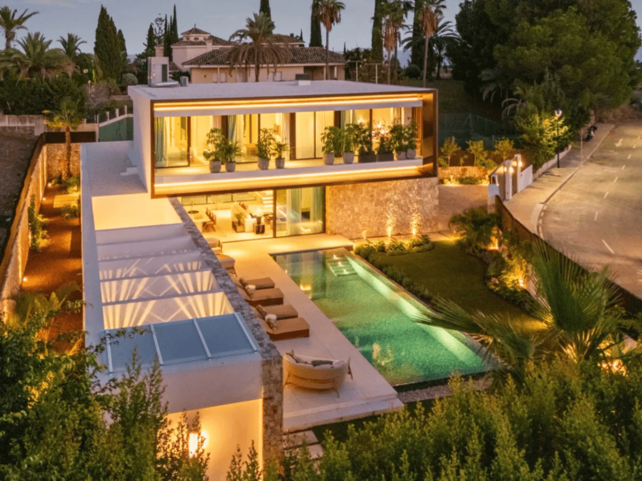 Indulge in Luxury: 5-Bedroom Villa for Sale in Marbella