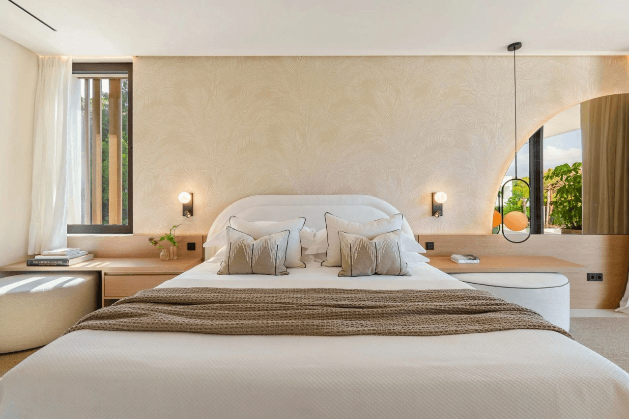 Indulge in Luxury: 5-Bedroom Villa for Sale in Marbella