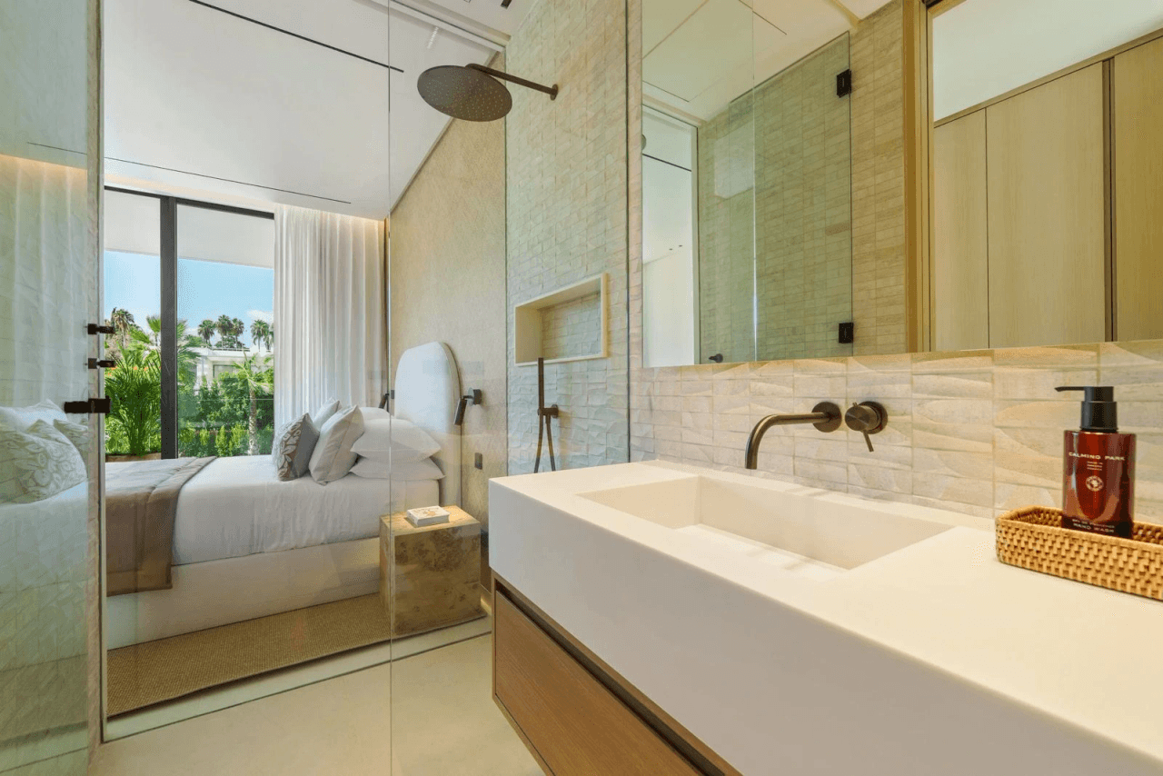 Indulge in Luxury: 5-Bedroom Villa for Sale in Marbella