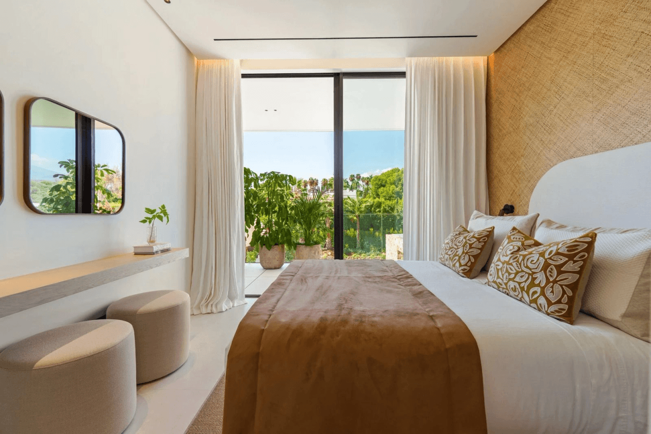 Indulge in Luxury: 5-Bedroom Villa for Sale in Marbella