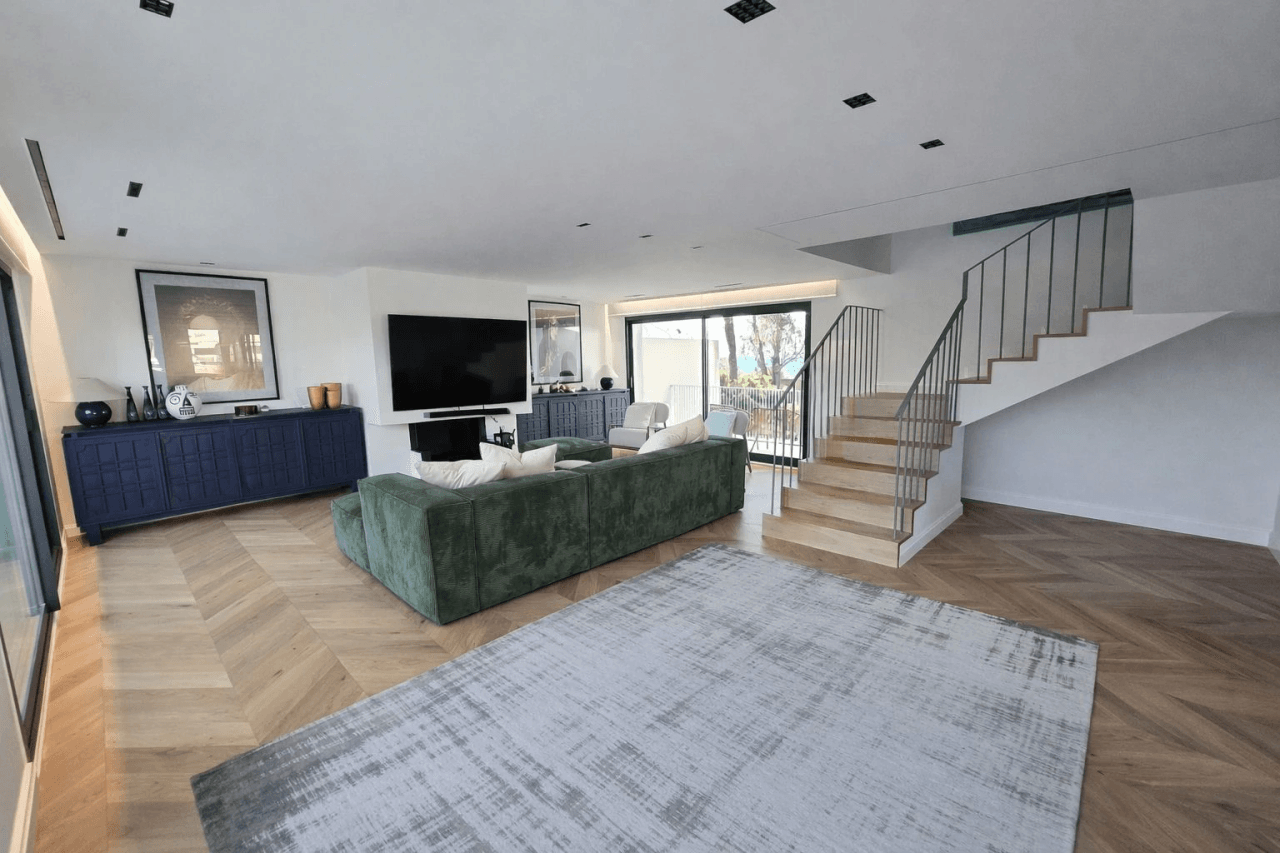 Luxury 3-Bedroom Duplex with Sea Views in Río Real, Marbella