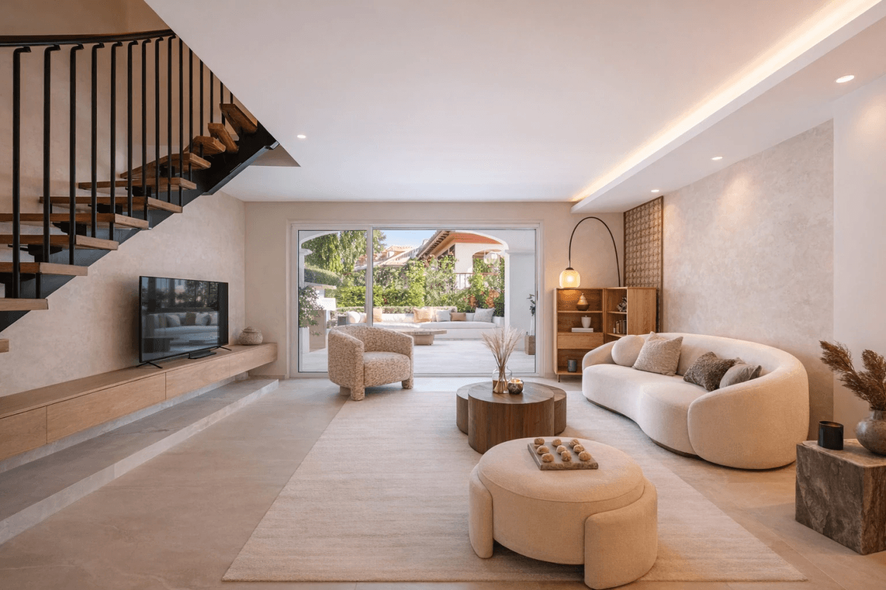 Renovated townhouse on Marbella’s Golden Mile, walking distance to Puente Romano and the beach