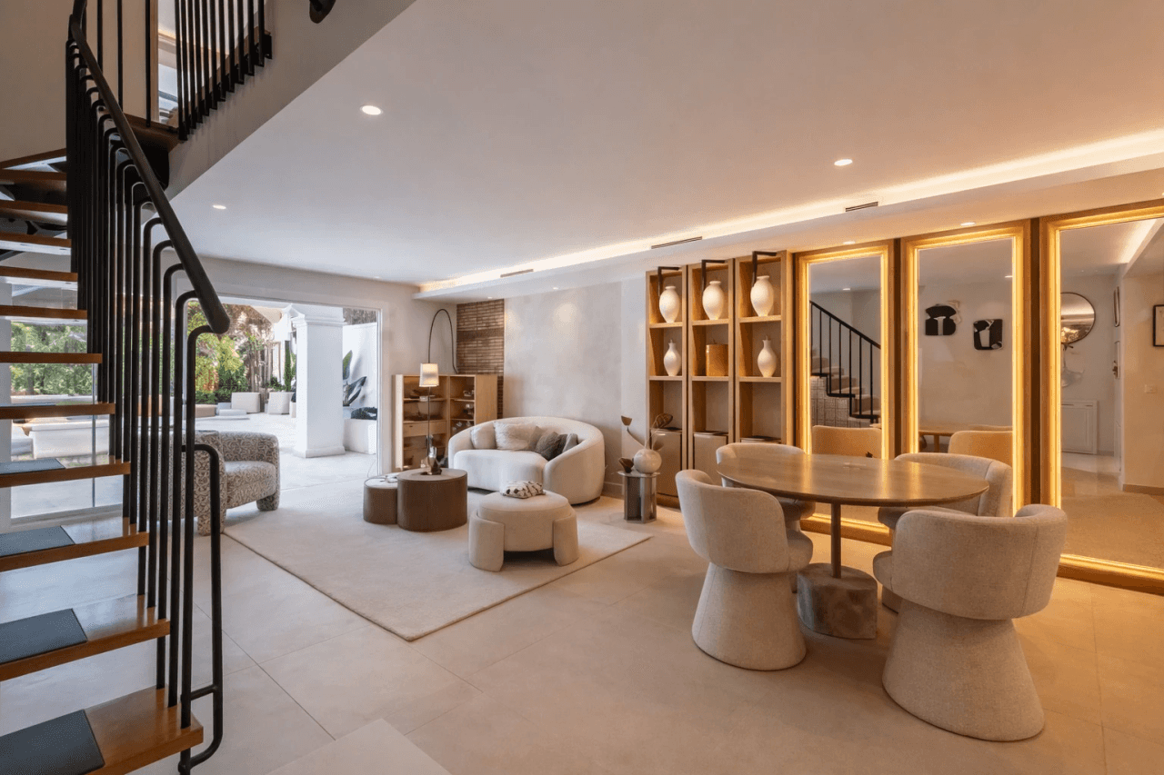 Renovated townhouse on Marbella’s Golden Mile, walking distance to Puente Romano and the beach
