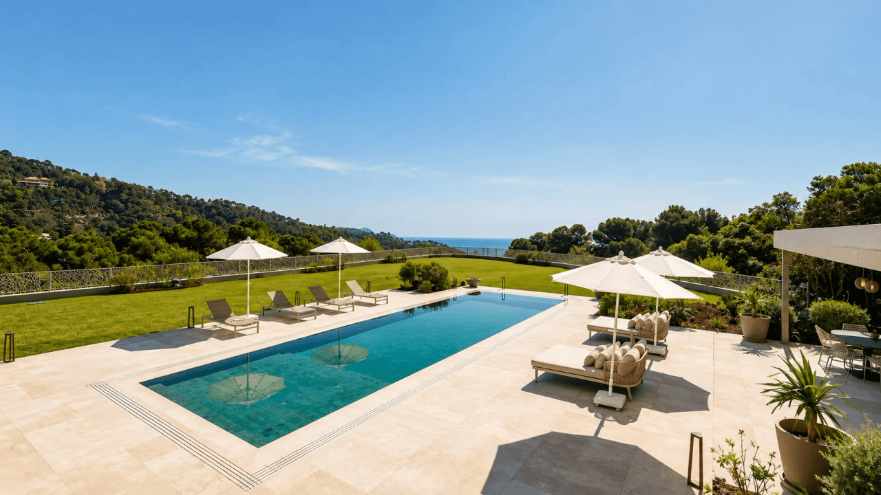 Luxurious 6-Bedroom Villa for Sale in Benahavís, Costa del Sol