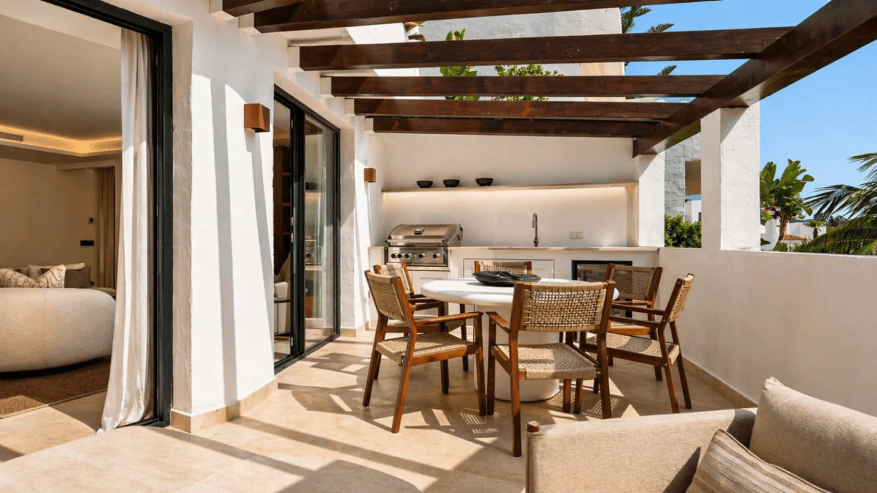 Spacious 3-Bedroom Apartment for Sale in Estepona, Costa del Sol