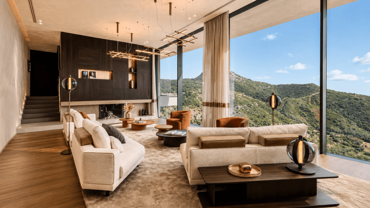 Luxurious 7-Bedroom Villa for Sale in Benahavís, Costa del Sol