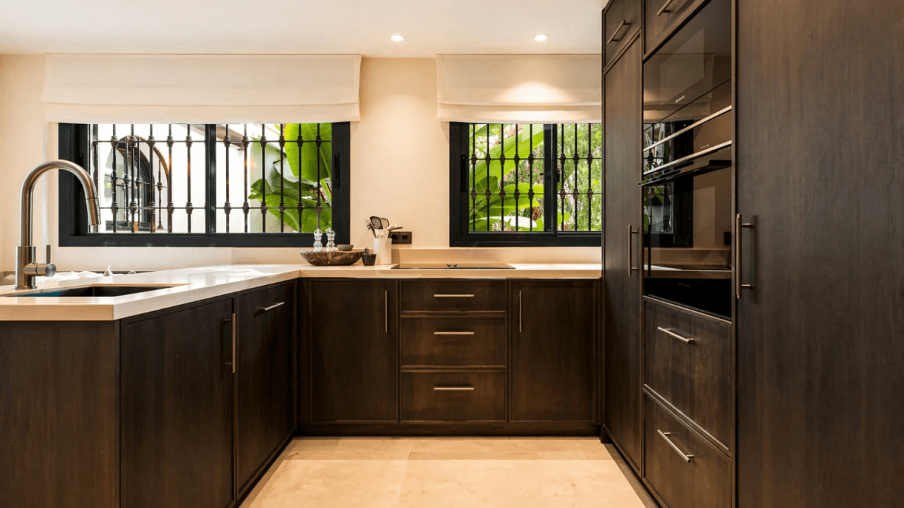 Spacious 3-Bedroom Apartment for Sale in Estepona, Costa del Sol