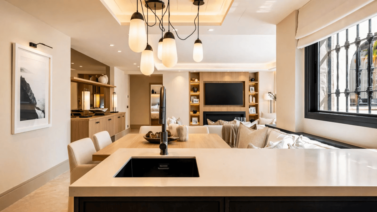 Spacious 3-Bedroom Apartment for Sale in Estepona, Costa del Sol