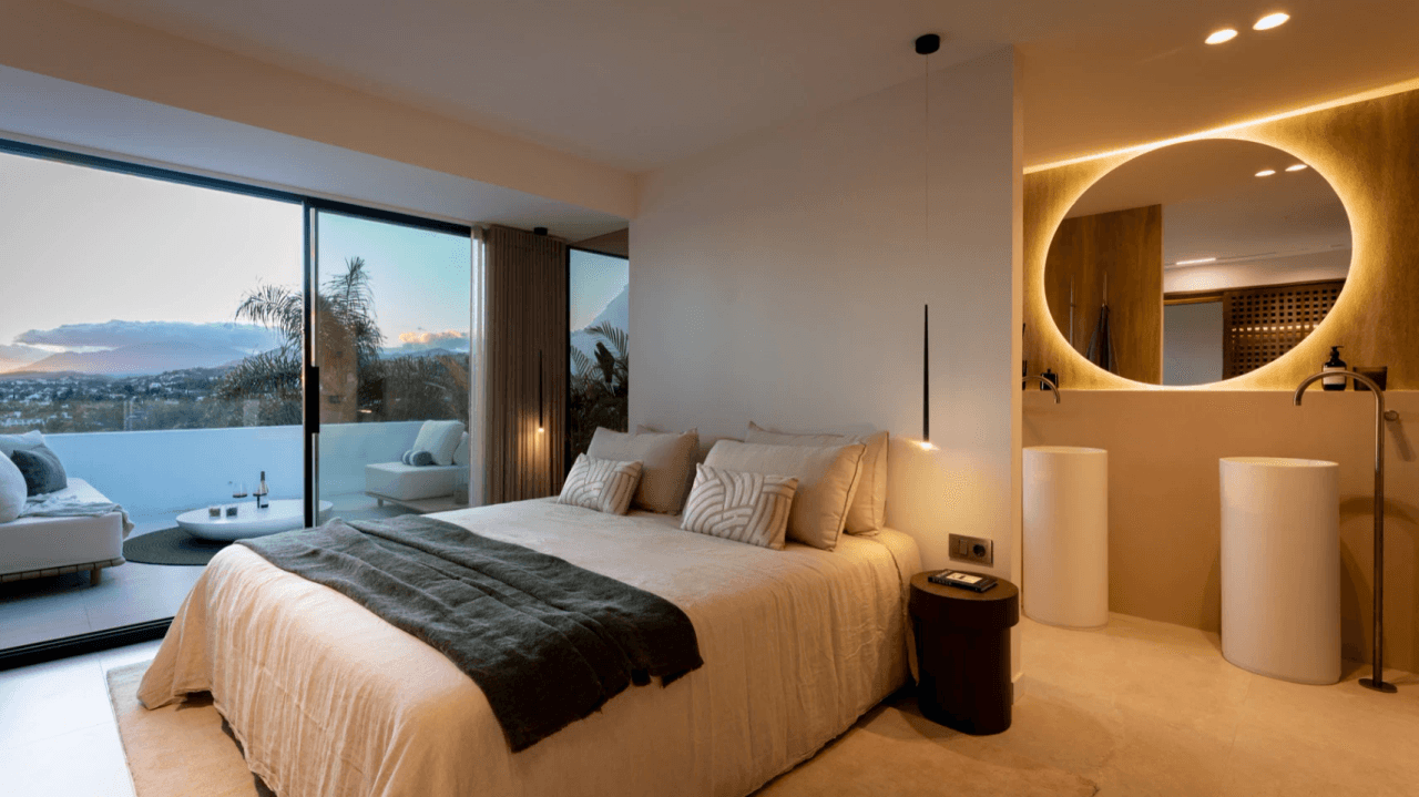 High-End Renovated Townhouse in Altos de Aloha