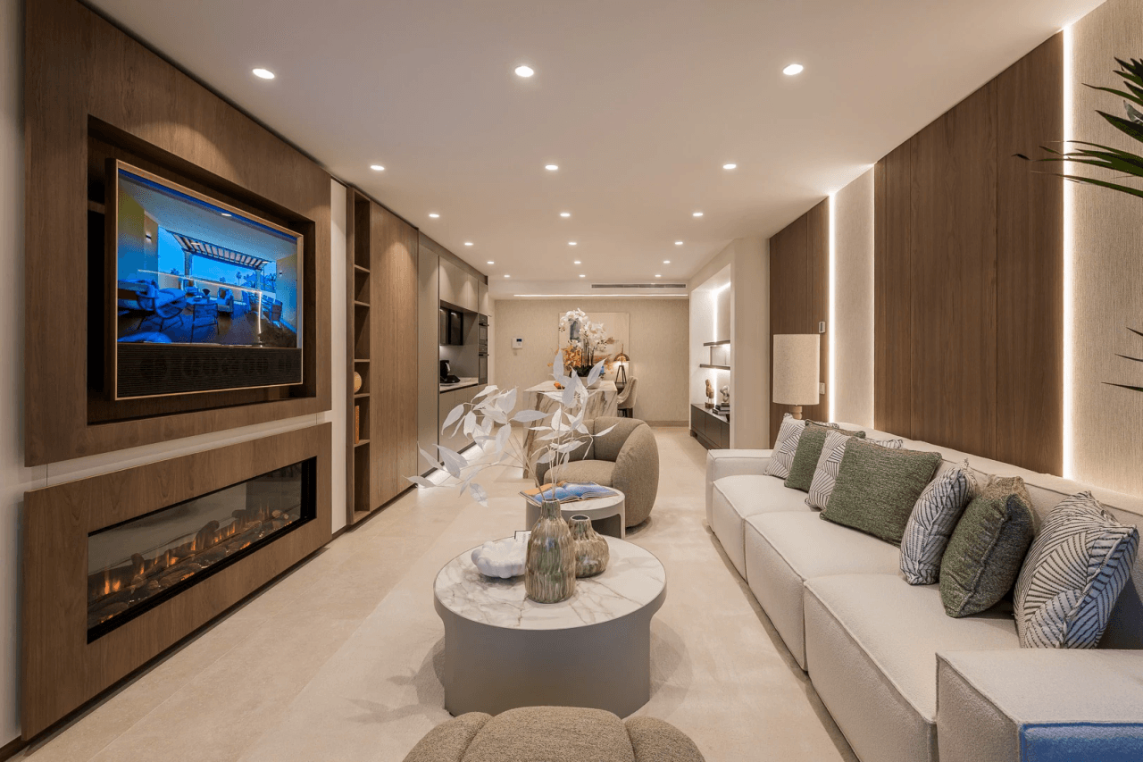 Elegant Sea View Apartment Located at Urb. Bahía del Velerín
