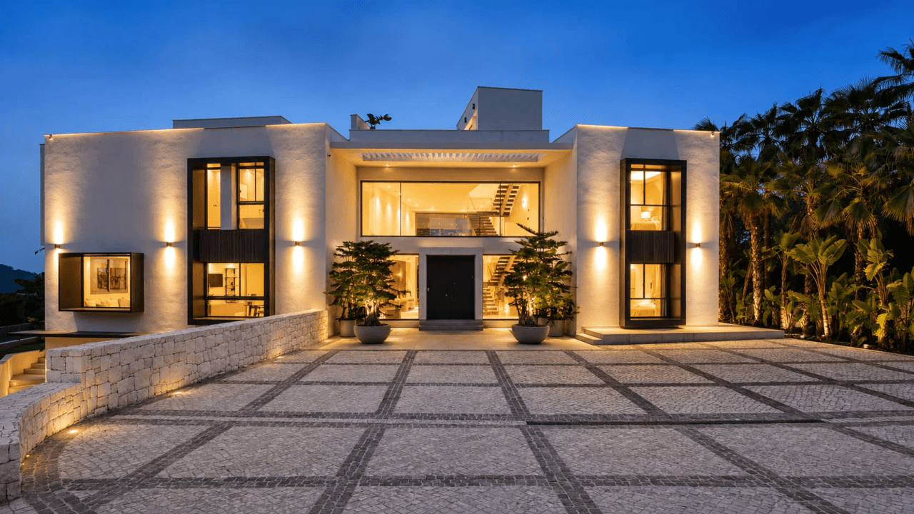 Luxurious 6-Bedroom Villa for Sale in Benahavís, Costa del Sol