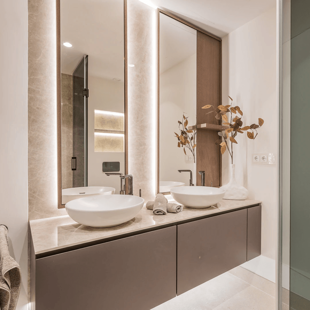 Elegant Sea View Apartment Located at Urb. Bahía del Velerín