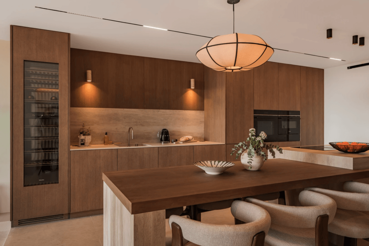 High-End Renovated Townhouse in Altos de Aloha