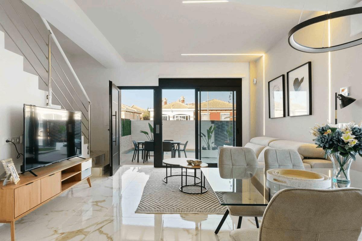 Villa for sale in Los Montesinos