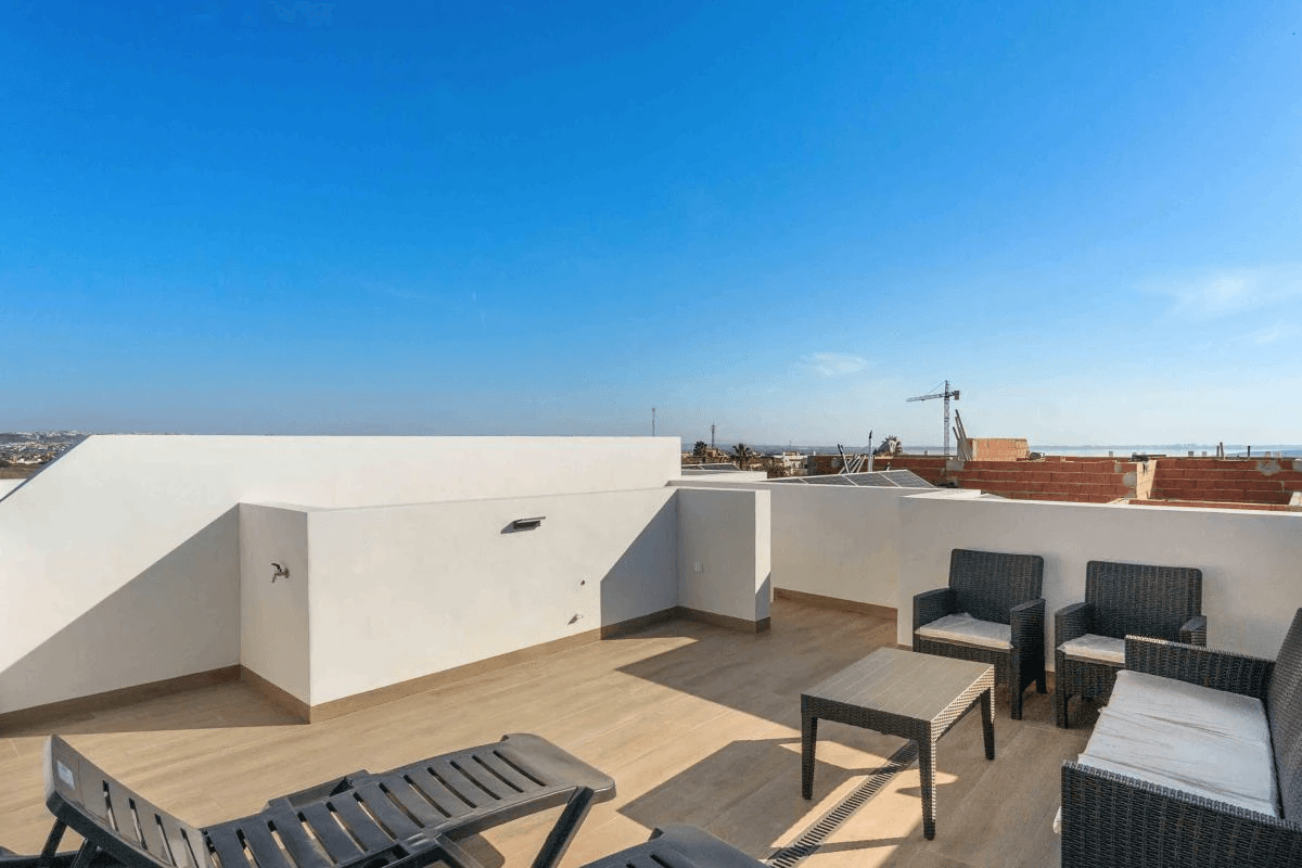 Villa for sale in Los Montesinos